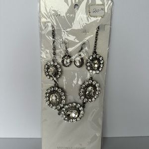 Necklace earring set costume jewelry